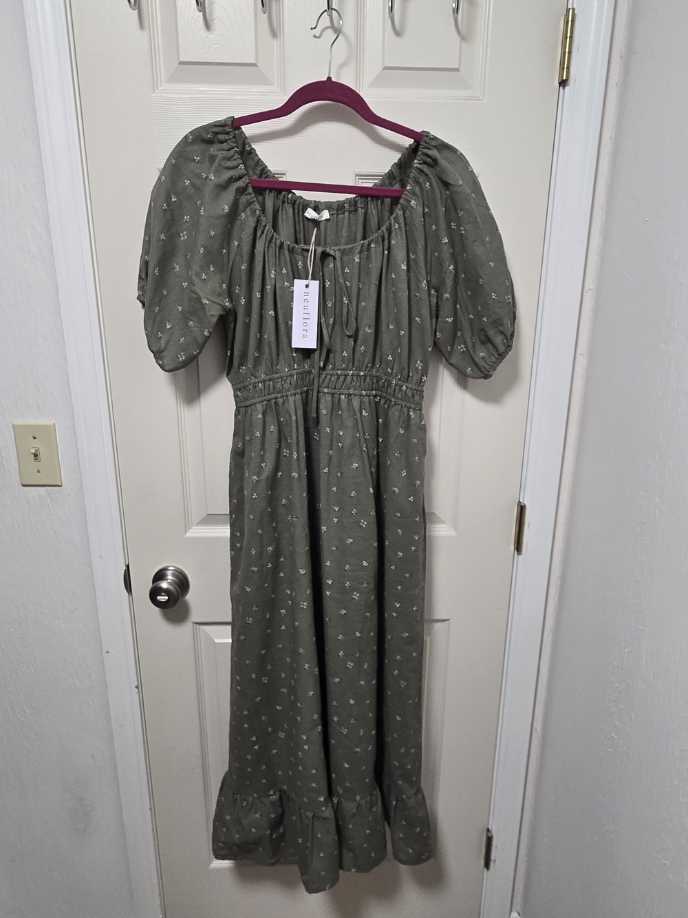 Neuflora Spring Hill Dress In Sage Floral Size Large - Picture 2 of 9